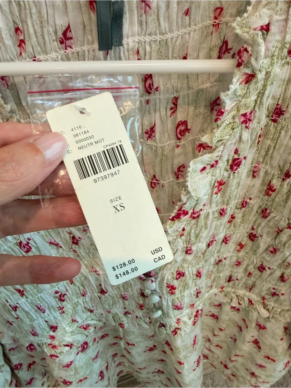 NWT Anthropologie Ruched Sleeve Smocked V-Neck Floral Blouse (Size XS)